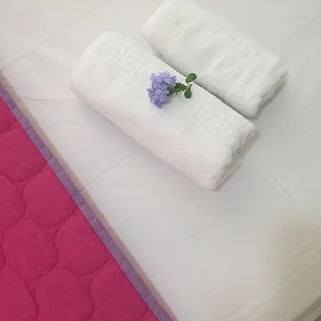 Georgakis George Lejlighed